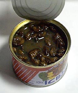 開缶した途端に、広がる生臭い香り…